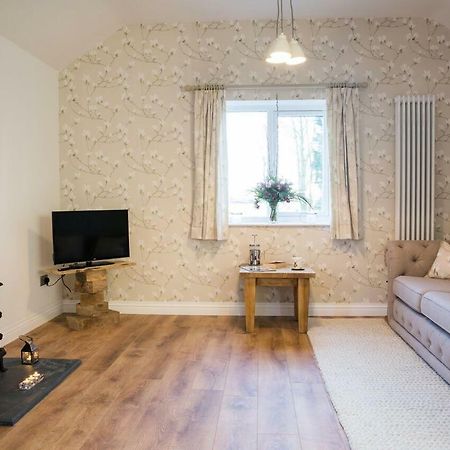 Thrush Nest Cottages - Wren Cottage Sleeps 4, 2 Bedrooms & Stable Cottage Sleeps 2, 1 Bedroom York Eksteriør bilde