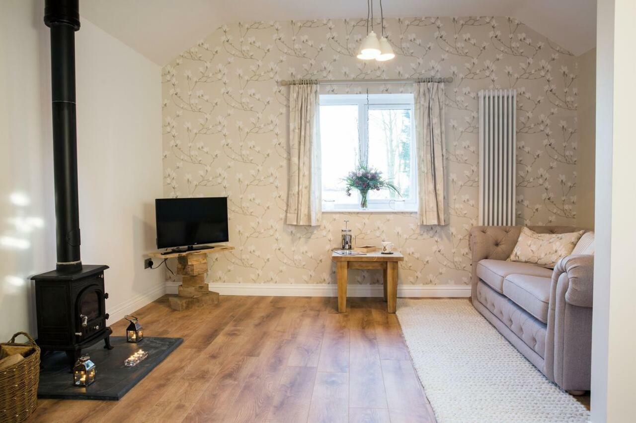 Thrush Nest Cottages - Wren Cottage Sleeps 4, 2 Bedrooms & Stable Cottage Sleeps 2, 1 Bedroom York Eksteriør bilde